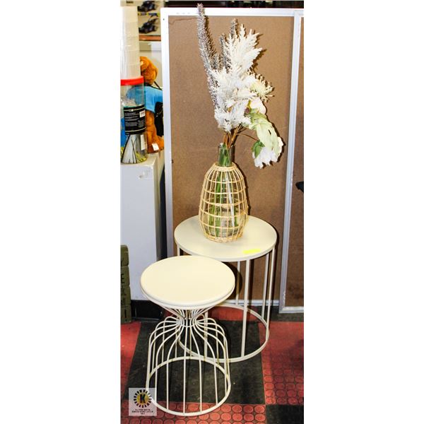 OFFWHITE SHOWHOME TABLE, STOOL AND VASE