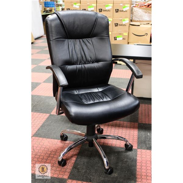 ROLLING OFFICE CHAIR ARMS NEED FIXING