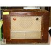 Image 1 : 1950'S PYE CANADA TYPE T7-103 RADIO