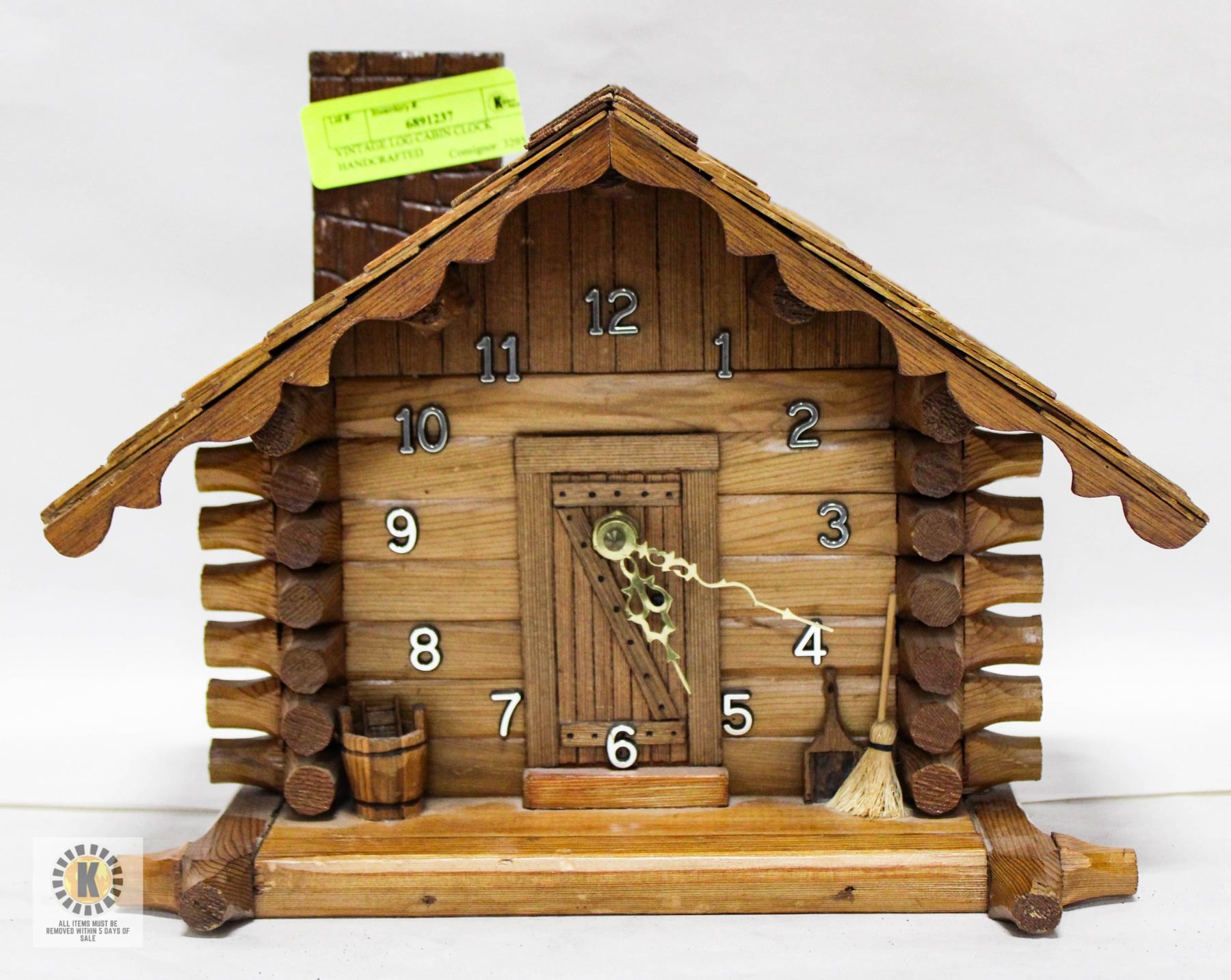 VINTAGE LOG CABIN CLOCK HANDCRAFTED