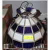 Image 1 : VINTAGE TIFFANY STYLE STAINED GLASS HANGING