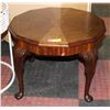 Image 1 : VINTAGE SOLID WOOD END TABLE H-17.5" DIAMETER-24"