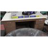 Image 1 : HEAVY DUTY METAL DESK H-30" W-31" L-60.5"