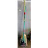 Image 1 : LOT OF NEW CORN & KITCHEN BROOMS