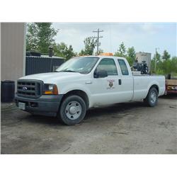 FORD F250XL SUPER CAB 4 X 2 PICKUP s/n 1FTSX20555EC02936:
