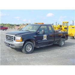 FORD F350SD SUPER CAB 4 X 2 PICKUP s/n 1FTSX30F7XED45520: