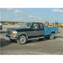 FORD F250XLT SUPER CAB S/A UTILITY TRUCK s/n 1FTHX25F7SKA67600: