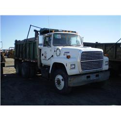 FORD L8000 T/A DUMP TRUCK s/n 1FDYU82E8SVA69695:
