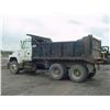 Image 2 : FORD L8000 T/A DUMP TRUCK s/n 1FDYW82E1SVA72030: