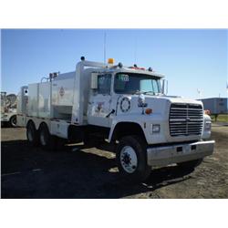 FORD LT8000 T/A FUEL & LUBE TRUCK s/n 1FDYU82A8LVA34119: