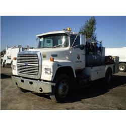 FORD LT8000 S/A FUEL & LUBE TRUCK s/n 1FTXR82A6LVA25632: