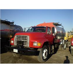 FORD F800  S/A ASPHALT DISTRIBUTOR TRUCK s/n 1FDXF80C7WVA35096: