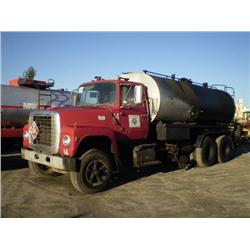FORD 9000 T/A ASPHALT DISTRIBUTOR TRUCK s/n U917VP38469: