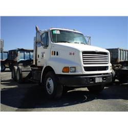 STERLING AT9513 T/A TRUCK TRACTOR s/n 2FWYKMDB5XAA51768: