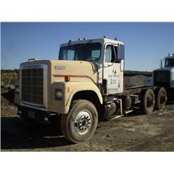 IHC F4270 T/A TRUCK TRACTOR s/n D2127HGB16425: