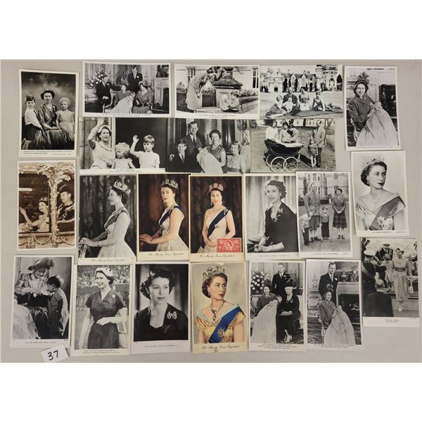 Royalty - Queen Elizabeth 22 Postcards