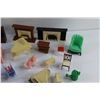 Image 6 : Vintage Plastic Dollhouse Furniture