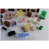 Image 7 : Vintage Plastic Dollhouse Furniture