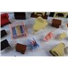 Image 9 : Vintage Plastic Dollhouse Furniture