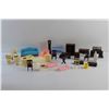 Image 13 : Vintage Plastic Dollhouse Furniture
