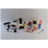 Image 2 : Vintage Plastic Dollhouse Furniture