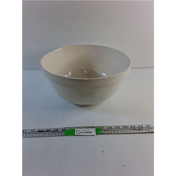 Sunburst 13 1/2'' Medicine Hat Mixing Bowl