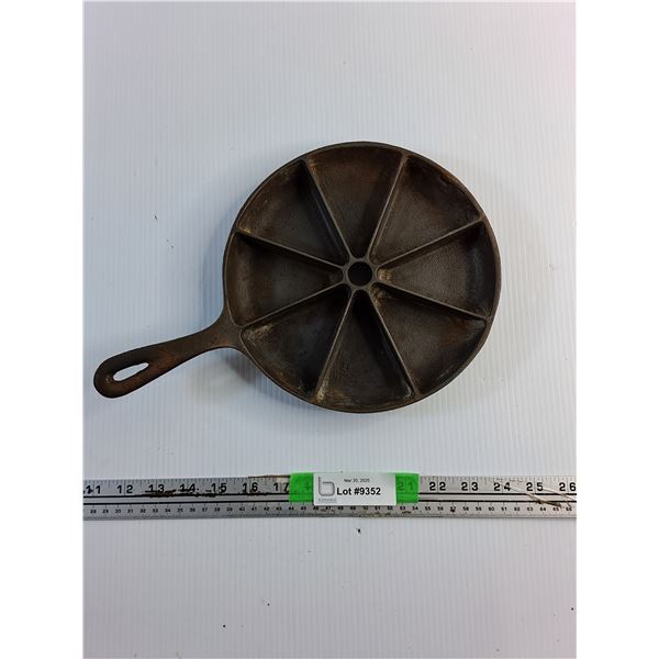 9''Cast Iron Wedge Pan