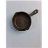 Image 2 : Miniature Cast Iron Salesman Sample Frying Pan