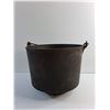 Image 2 : Vintage Cast Iron 10'' Cooking Pot
