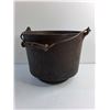 Image 4 : Vintage Cast Iron 10'' Cooking Pot