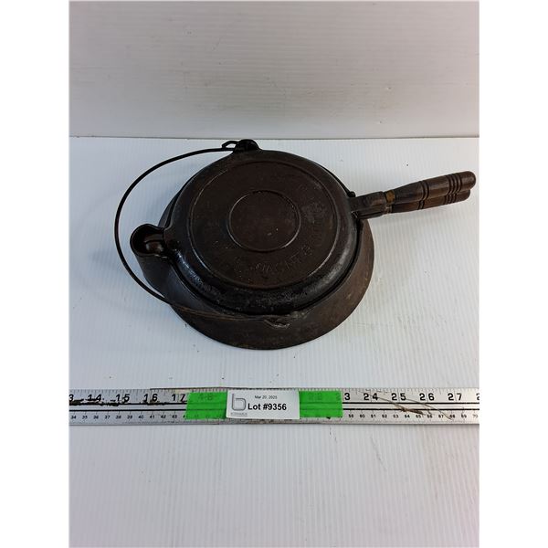 Wagner No.8 Waffle Iron