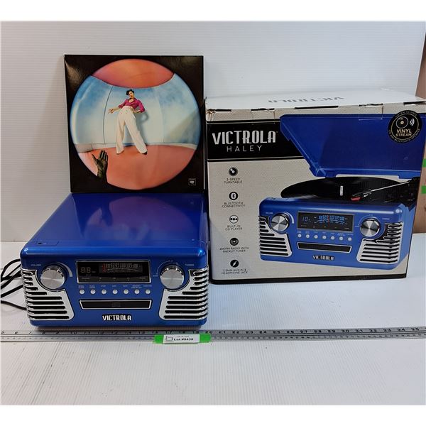 Victrola Haley Model Record Player & Bluetooth w/ Harry Styles Record - Like New - Works