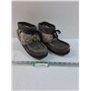 Image 1 : Manitobah Ladies Short Mukluks - Size 9