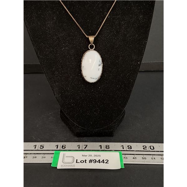 Sterling Silver Necklace w/White Agate Style Stone