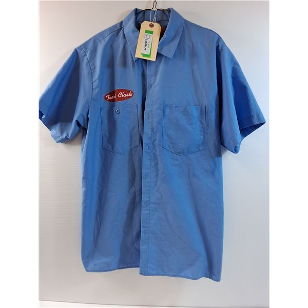 * Terri Clark Button-Up Shirt - Size L