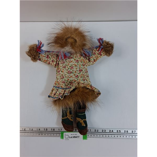 Vintage Inuit Eskimo Hamemade Doll in Traditional Parka w/Real Fur & Leather