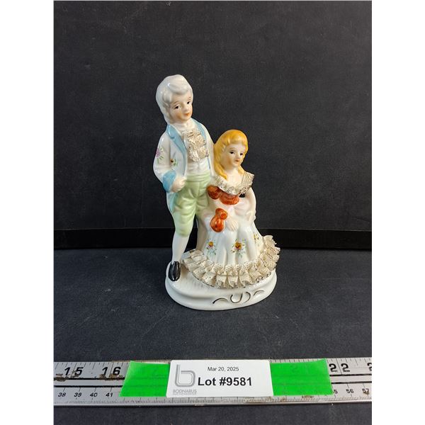 Vintage Porcelain Colonial Couple Decoration