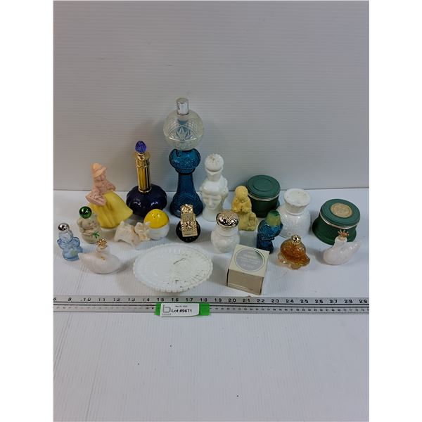 (18) Avon Pieces Lot: Soap Dish, Perfume, Powder Containers (ALL EMPTY)
