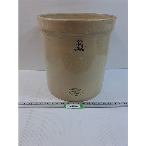 # Medalta Crock - 6 Gallon - 14.5" x 13.5"
