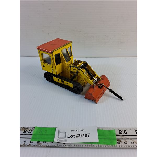 Vintage Die Cast Dinky Toys Shovel Dozer Toy