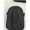 Image 4 : (3) Camera Carry Cases