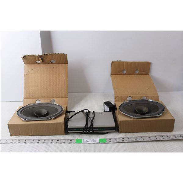 (2) Ford Speakers, D-Link Wireless Router- Powers On