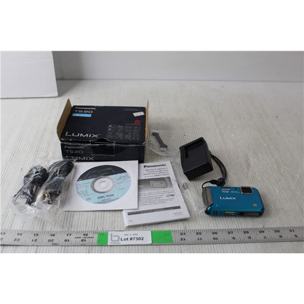 Panasonic Lumix Digital Camera & Accessories- Charger Powers On