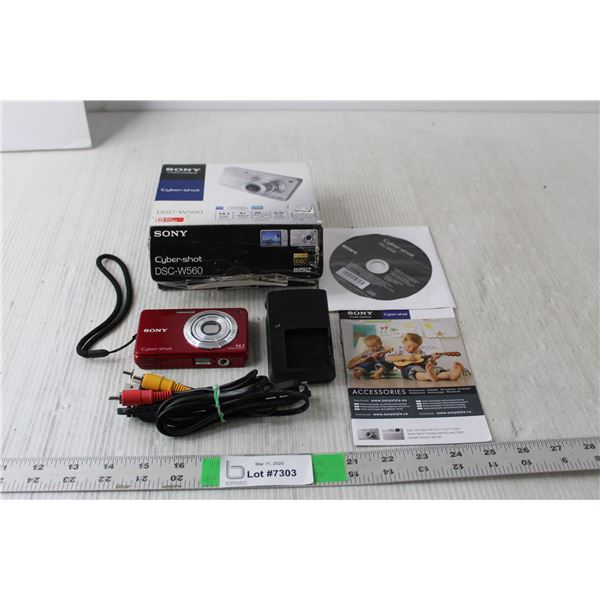 Sony Cyber-Shot Digital Camera & Accessories- Charger Powers On