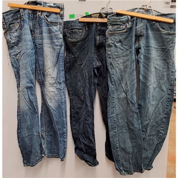 (3) Men' s Jeans-Urban Star, Levi Strauss, Silver-33x32, 38x31, 34x32. Musty smell