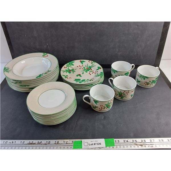 25 pc Ceramic Christmas Dish Set