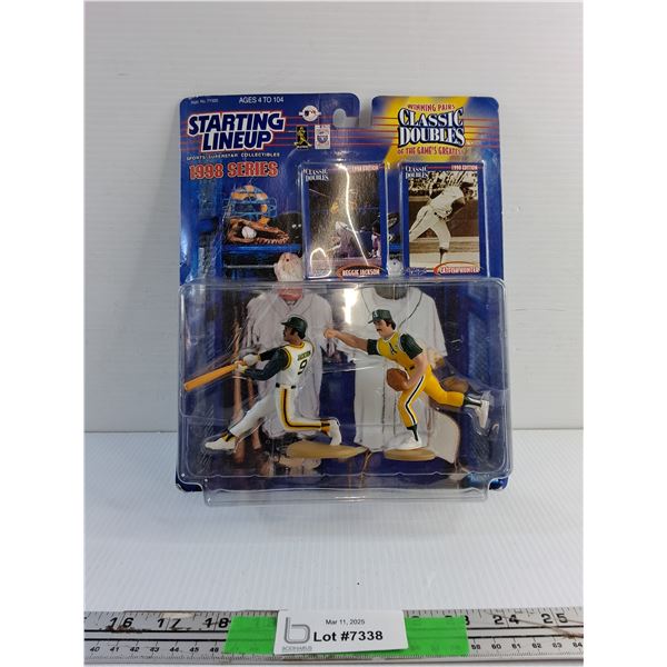 Starting Lineup 1998 Series Reggie Jackson & Catfish Hunter Baseball Figures and Trading Cards