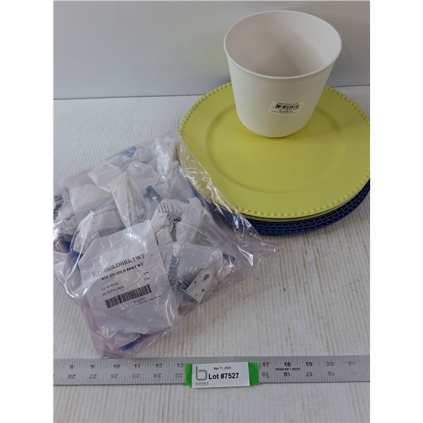 (8) 13" Plastic Plates, Plastic Plant Pot and bag of assorted brackets