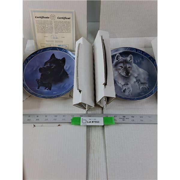 Bradford exchange  2 Wolf Plates