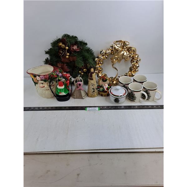 Christmas Decor Lot